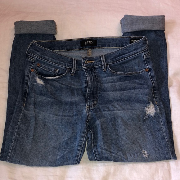 Buffalo - Picture 1 of 5